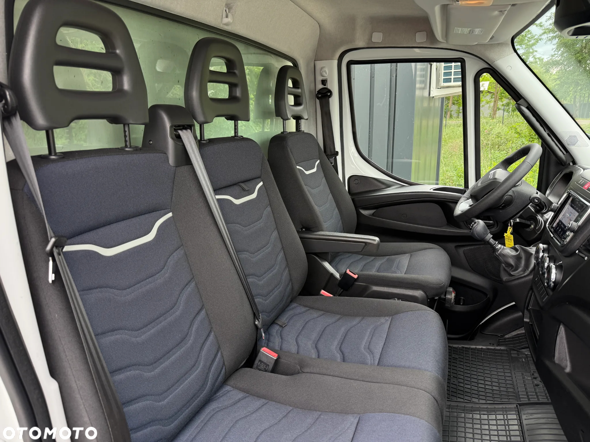 Iveco Daily 35C16 3.0 HPI 160KM / Kontener 4,2m + Winda 750KG / 2020R / Zarejestrowany w PL - 22