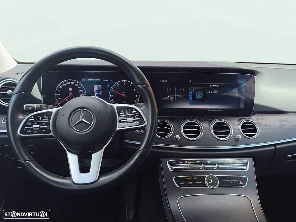 Mercedes-Benz E 300 - 11