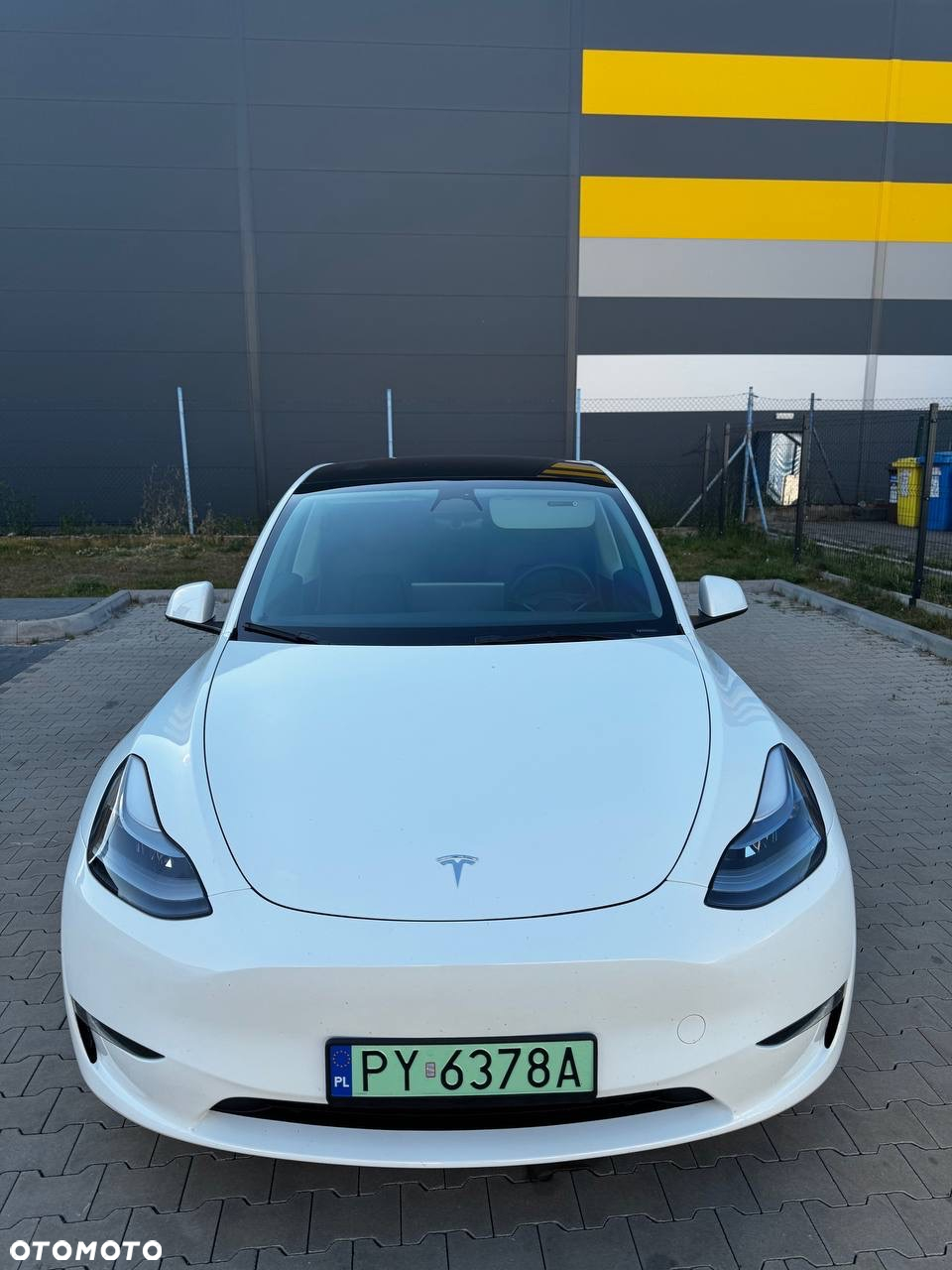 Tesla Y Model Long Range Dual Motor AWD - 3