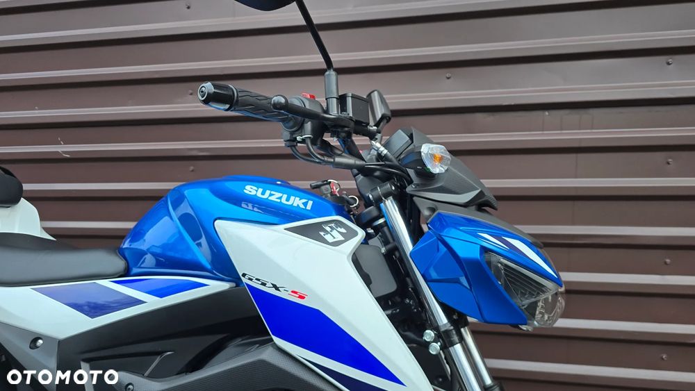 Suzuki GSX - 5