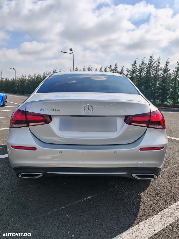 Mercedes-Benz A 250 e Sedan 8G-DCT Edition 2020 - 16