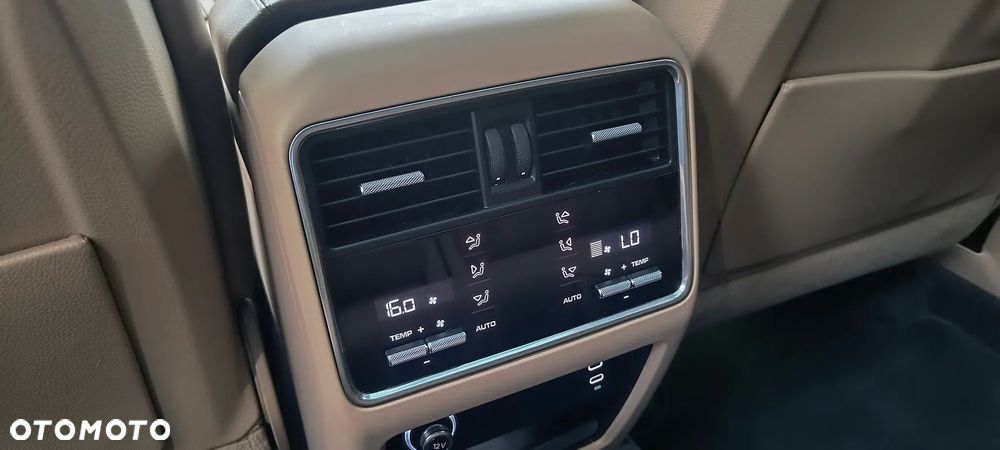 Porsche Cayenne Standard - 16