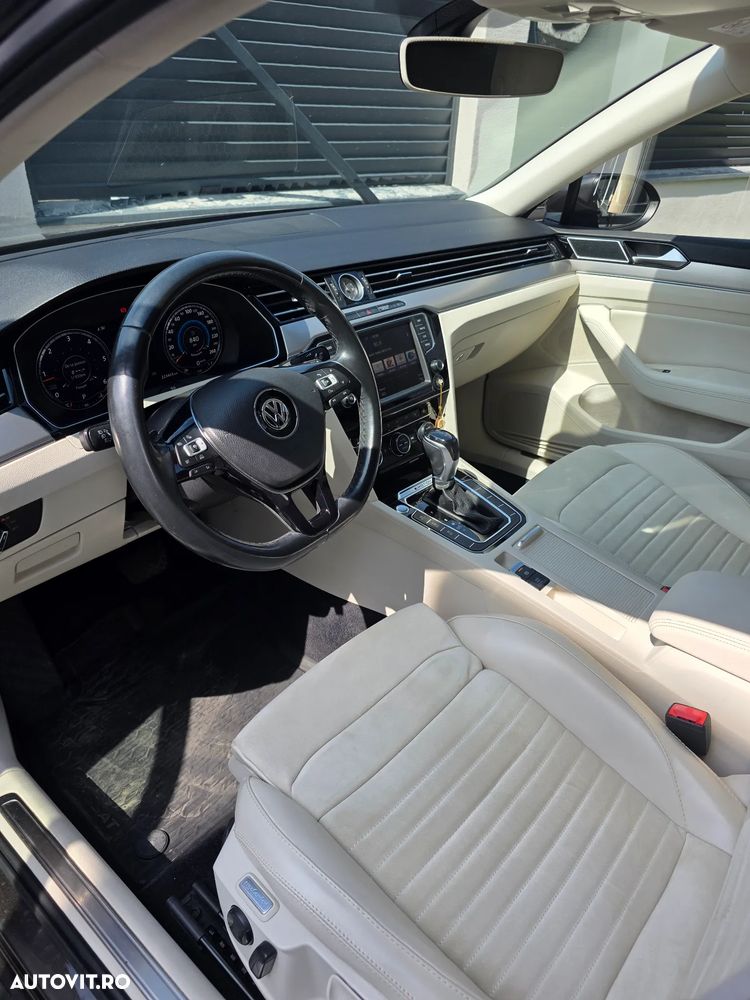 Volkswagen Passat 2.0 TDI DSG 4Motion Highline - 9