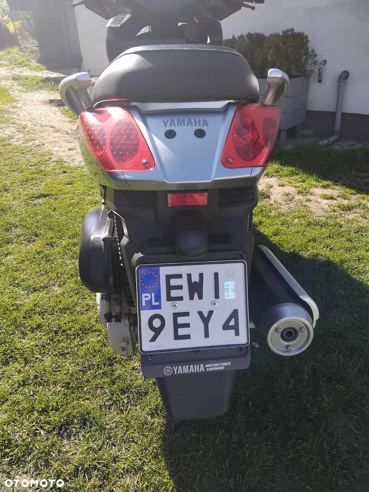 Yamaha X-max - 4