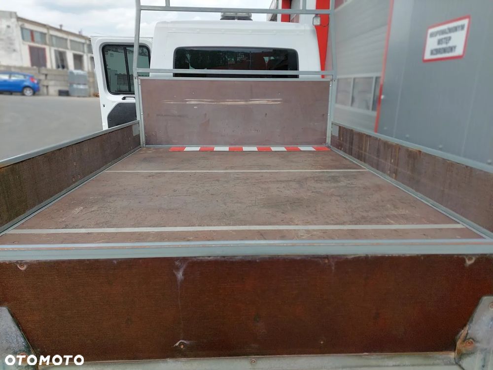 Renault Master III - 16