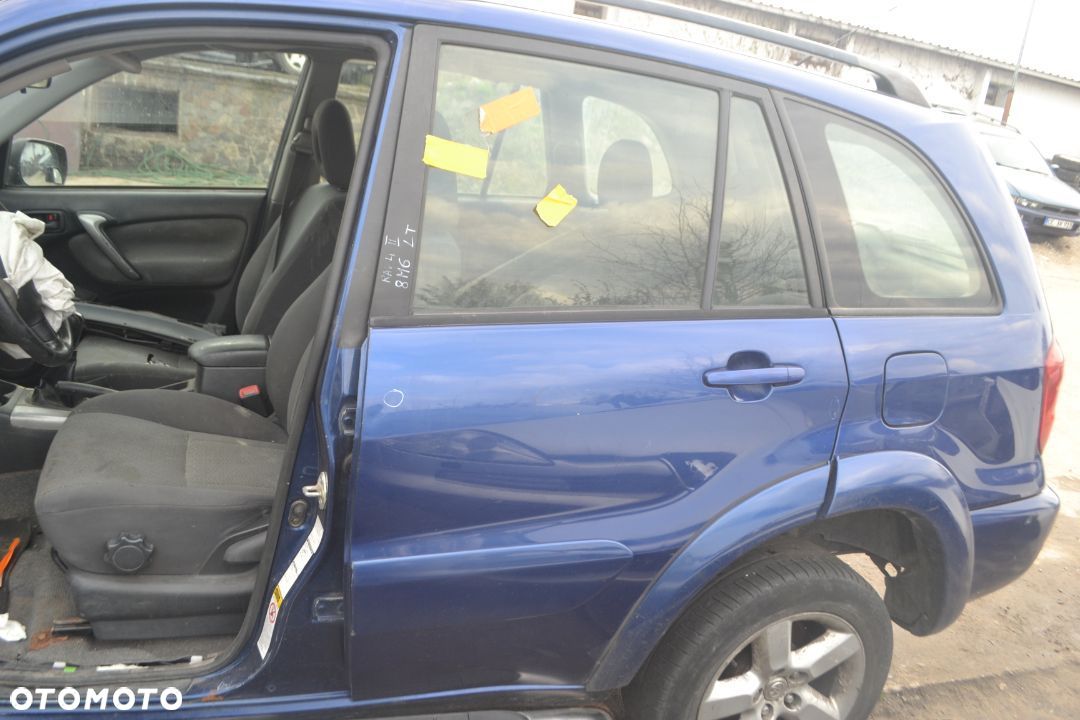 TOYOTA RAV 4 II 2.0 0VVT-I kod lakieru 8M6  TYLNE LEWE DRZWI  LEWE TYŁ - 1
