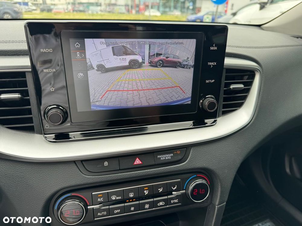 Kia Ceed 1.5 T-GDI M - 13