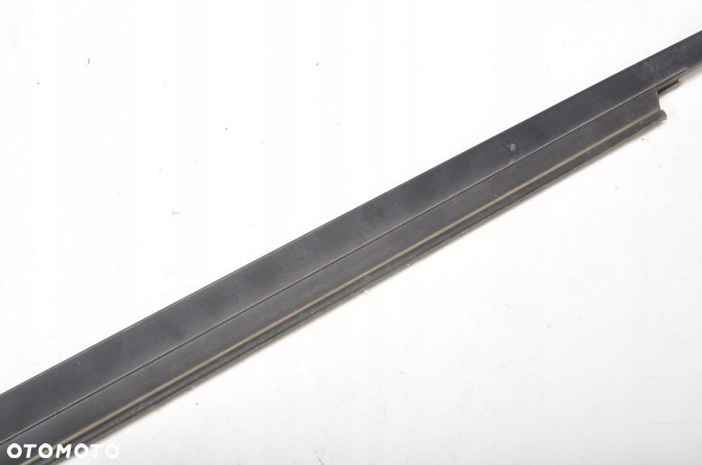 PORSCHE 911 II 930 LISTWA DRZWI LEWA - 3