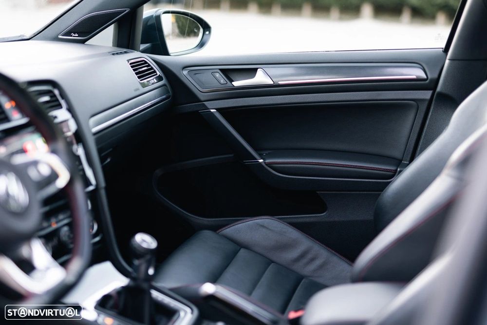 VW Golf 2.0 TSi GTi - 55