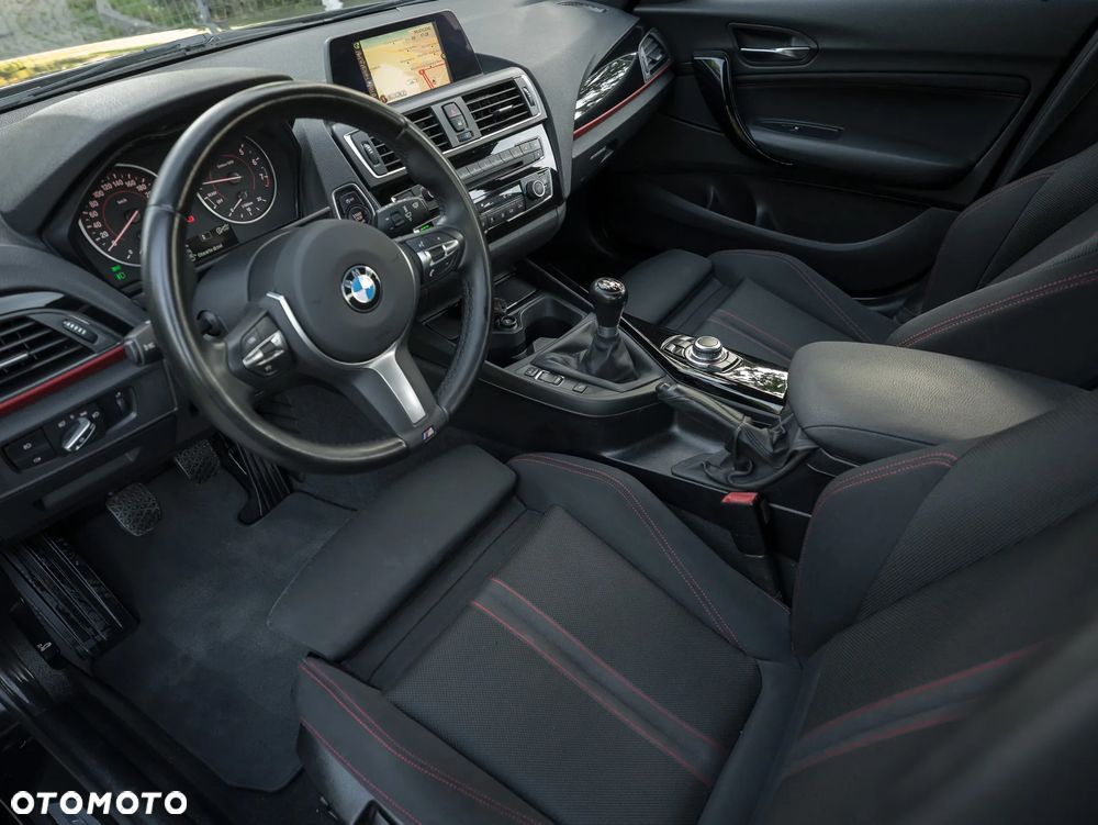 BMW Seria 1 120i Sport Line - 25