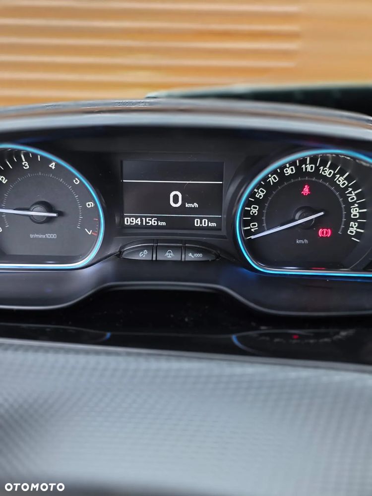Peugeot 2008 PureTech 82 Allure - 23