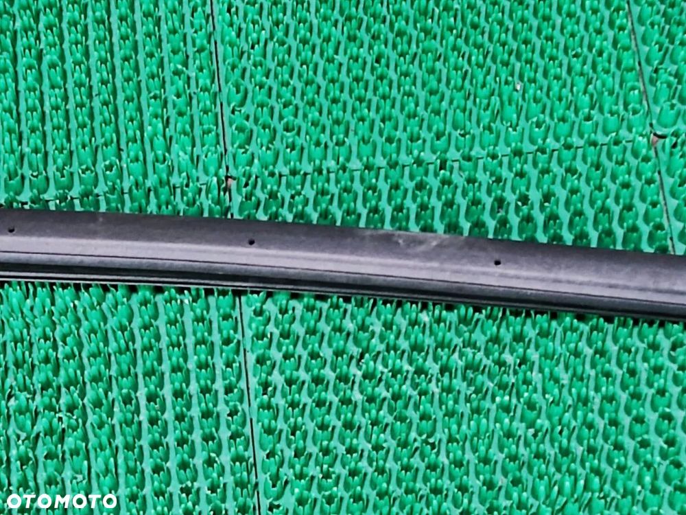 TOYOTA YARIS 19-24r Uszczelka Drzwi Przód Lewy - 3