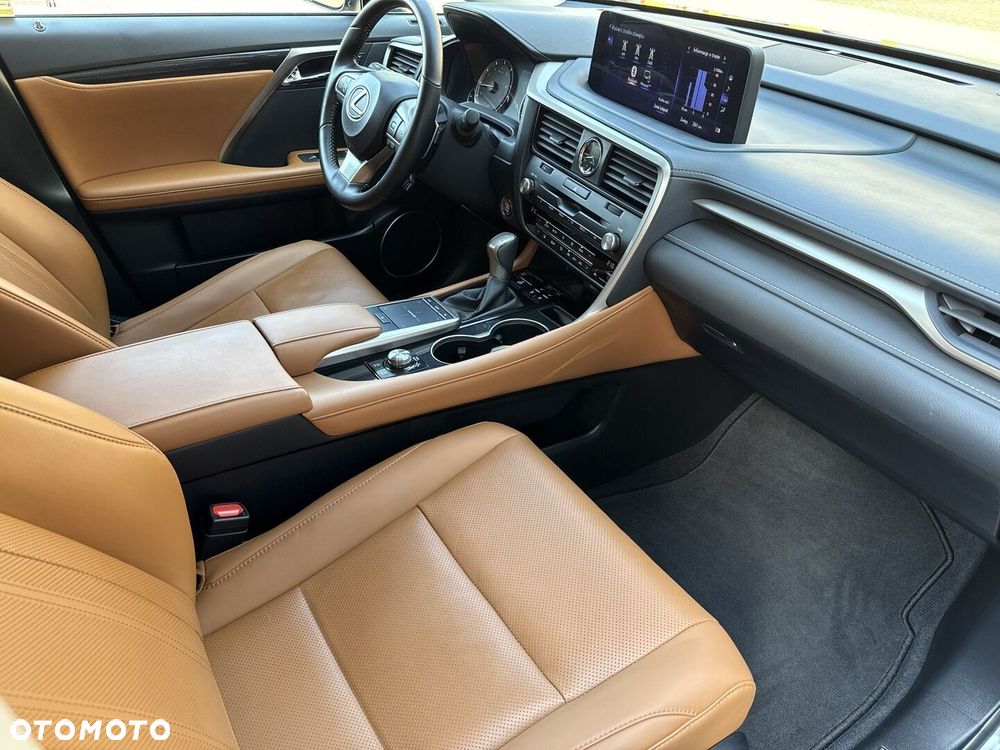 Lexus RX - 10