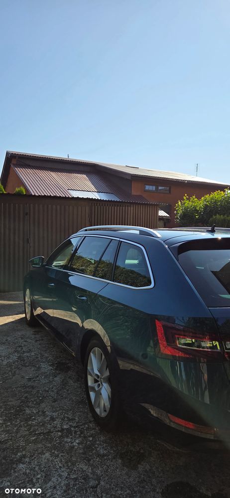 Skoda Superb 2.0 TDI Style DSG - 4