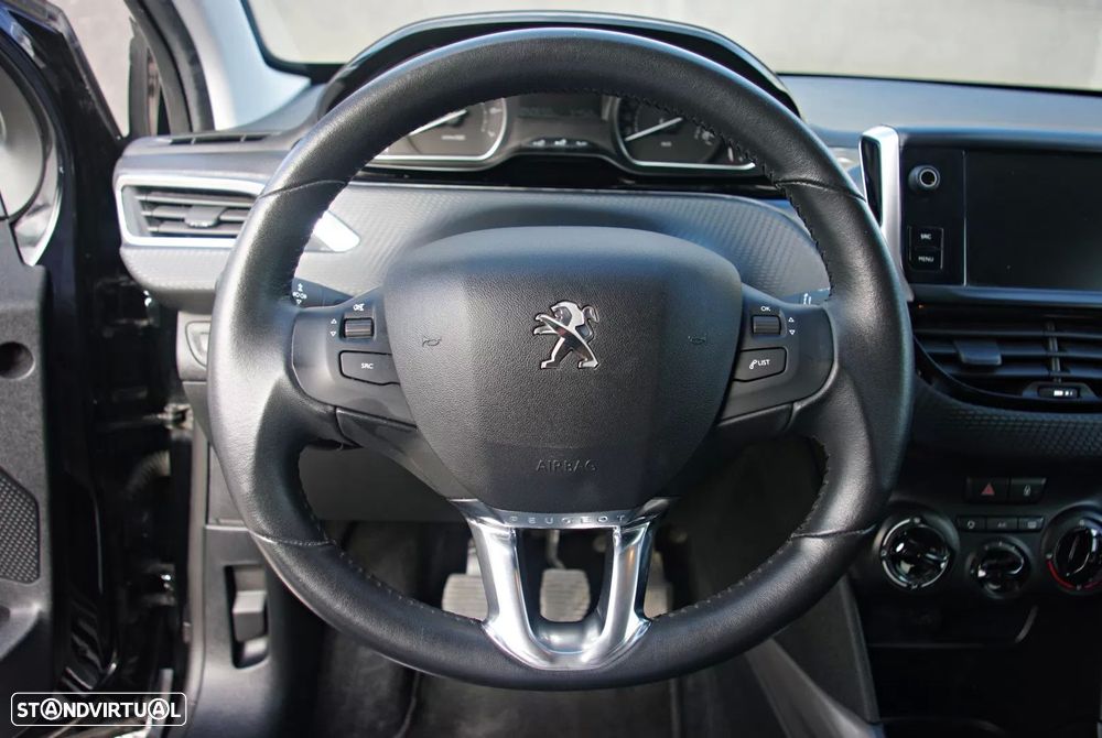 Peugeot 2008 1.2 PureTech Style - 24