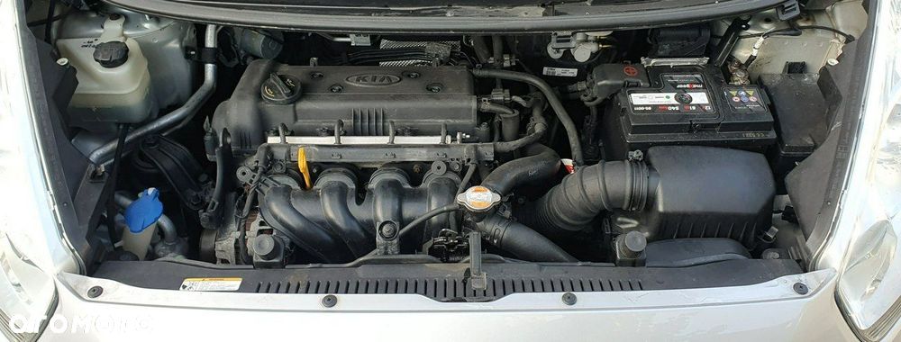 Kia Venga - 22