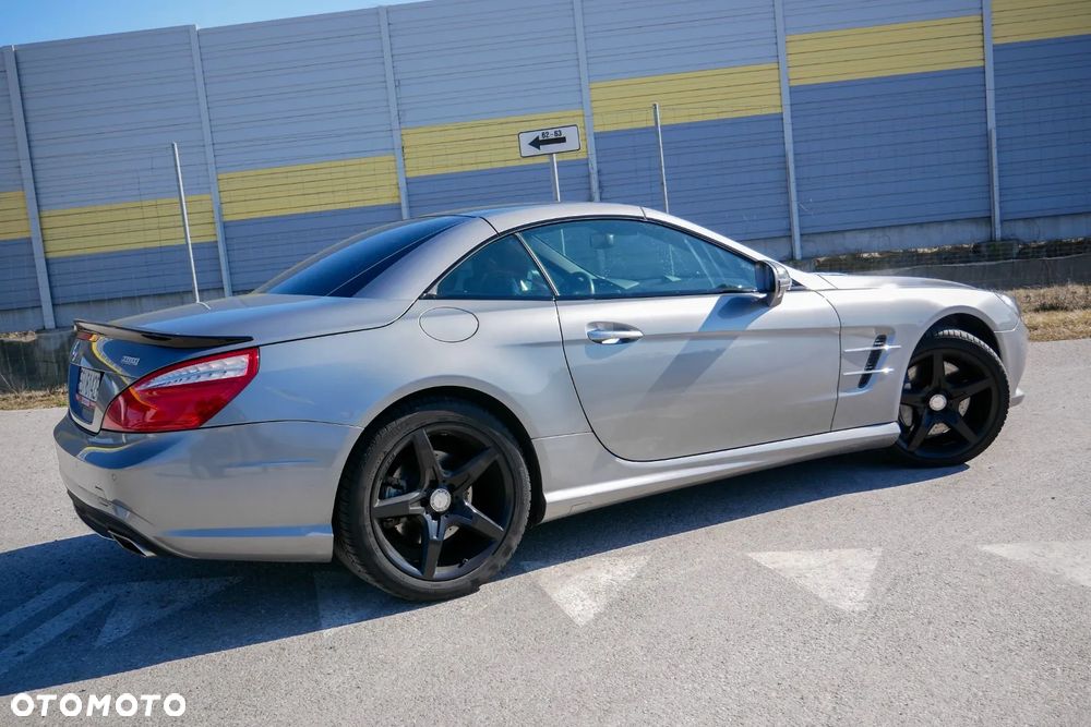 Mercedes-Benz SL - 12
