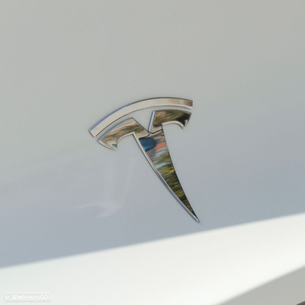 Tesla Model Y Long Range Dual Motor AWD - 15