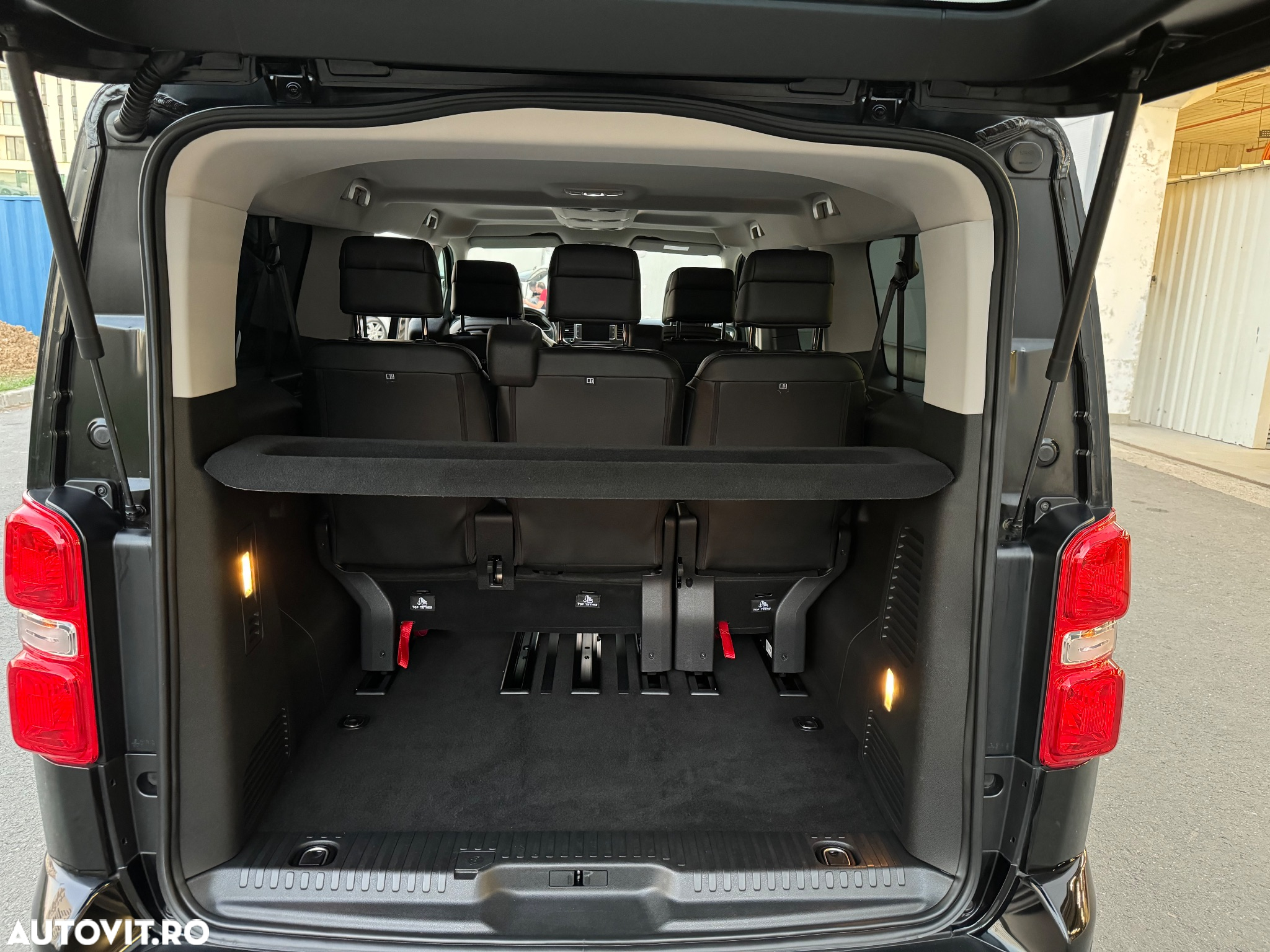 Peugeot Traveller L2 2.0 BlueHDi 180 S&S EAT8 Business VIP - 14
