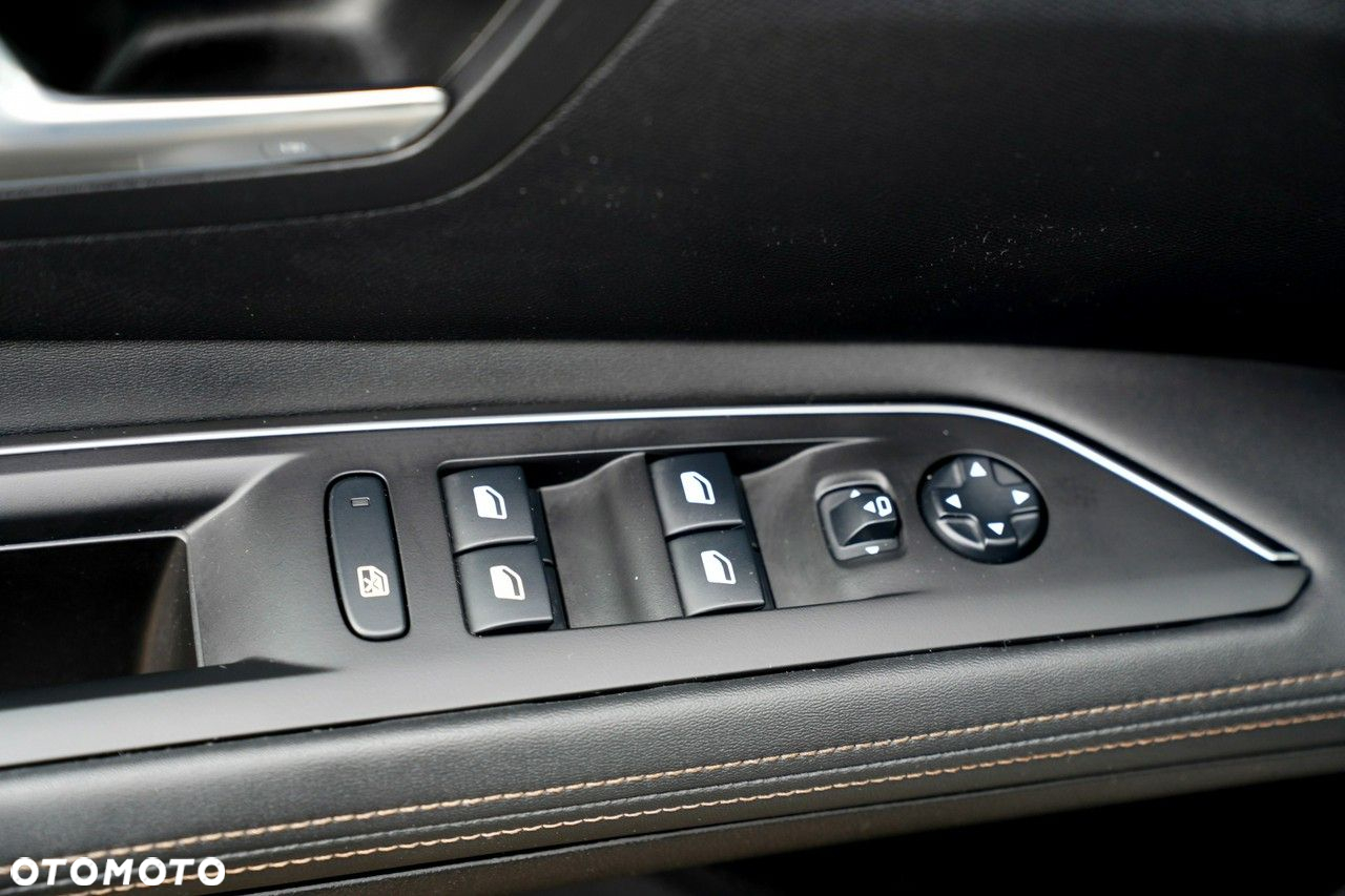 Peugeot 3008 1.6 PureTech GPF GT Line S&S EAT8 - 15