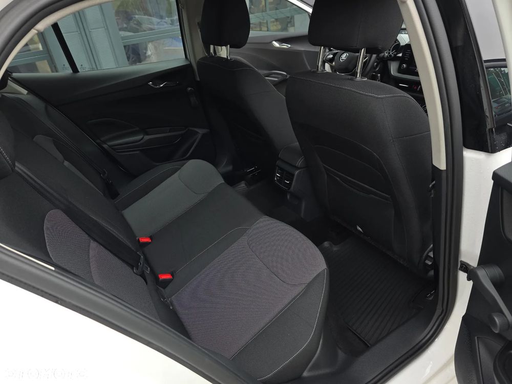 Skoda Fabia 1.0 Ambition - 29