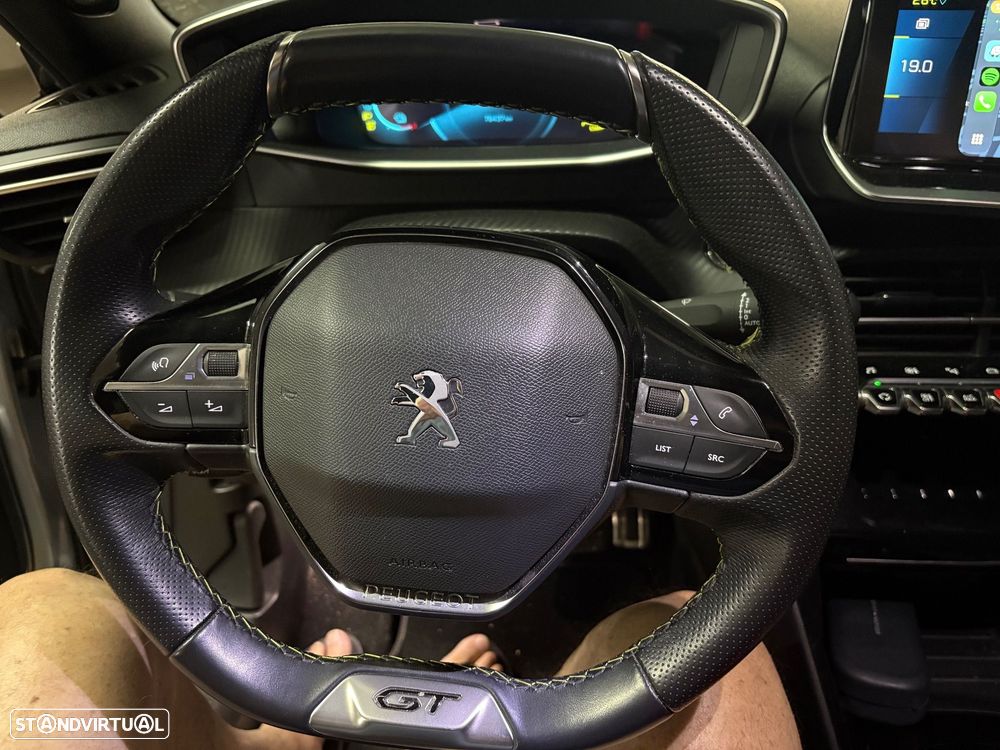 Peugeot e-2008 50 kWh GT - 9