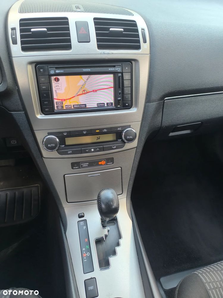 Toyota Avensis - 4