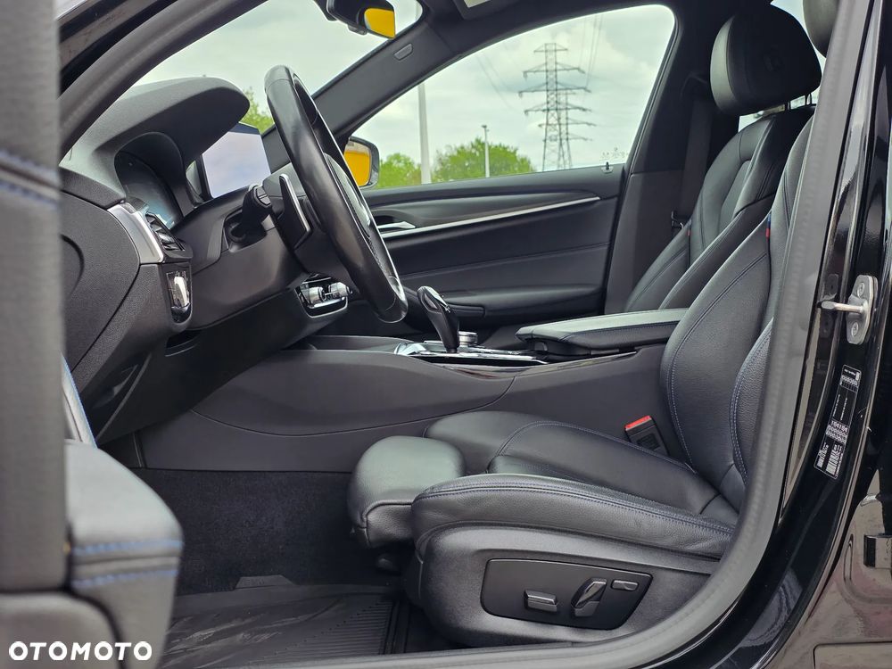 BMW Seria 5 518d M Sport sport - 32