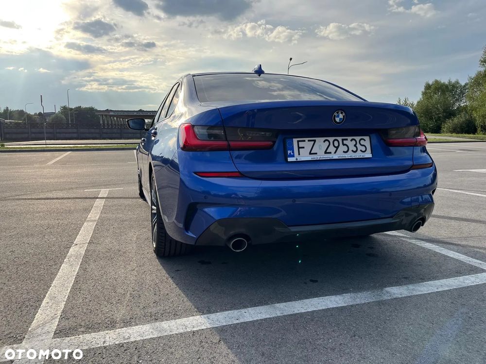BMW Seria 3 318d M Sport - 10