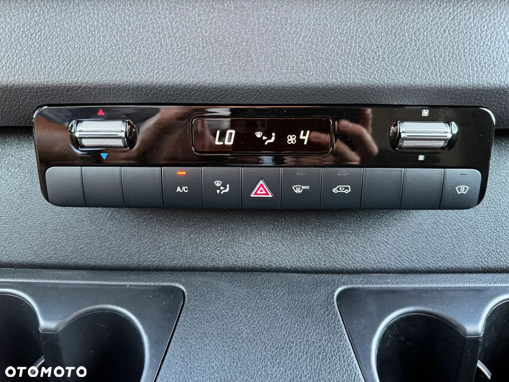 Mercedes-Benz Sprinter 319 CDI - 33