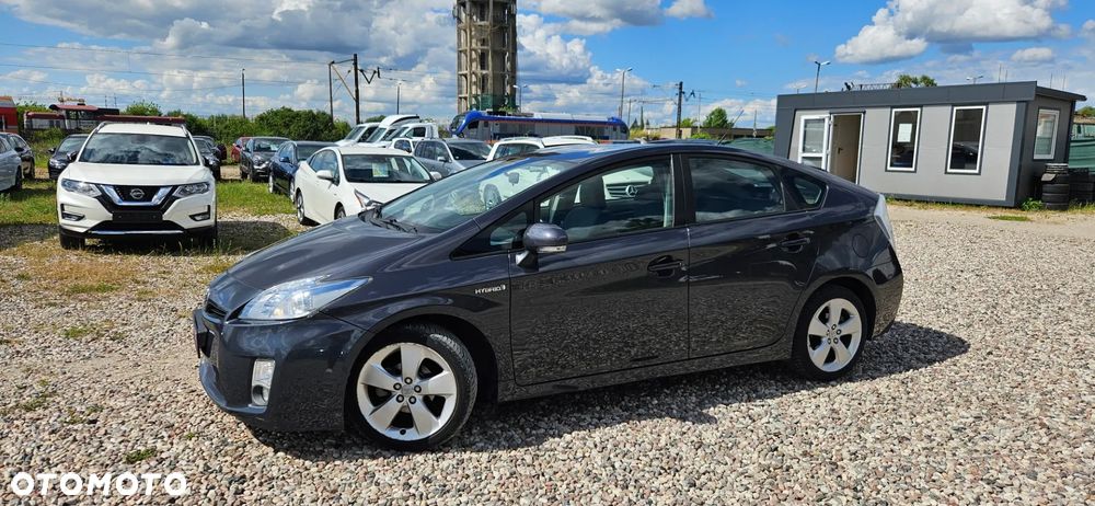Toyota Prius (Hybrid) - 9