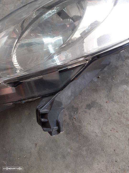 Farol condutor peugeot 107     81170 0h030 - 6