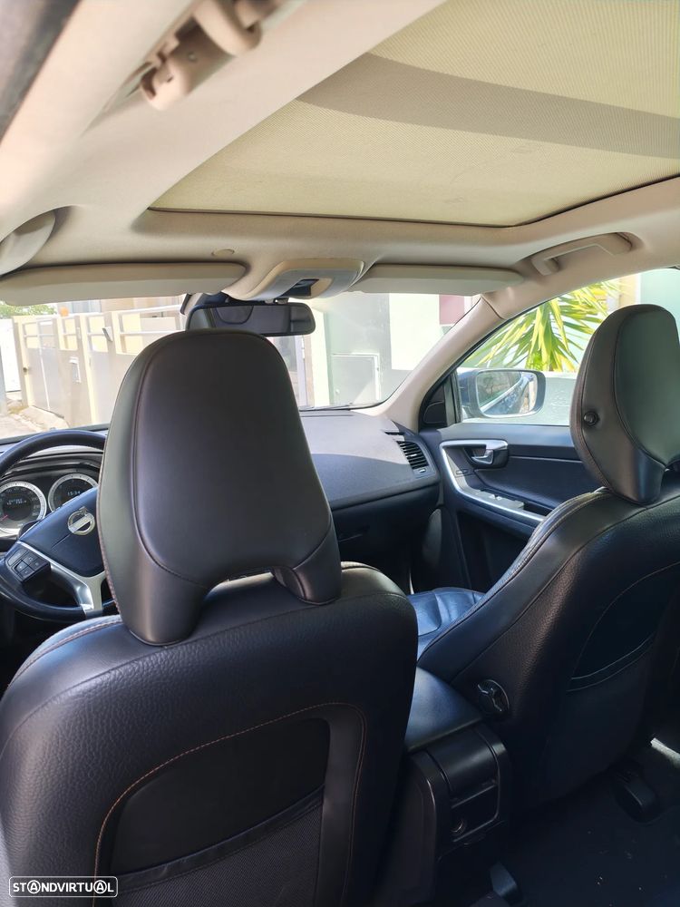 Volvo XC 60 2.0 D3 Drive Summum - 9