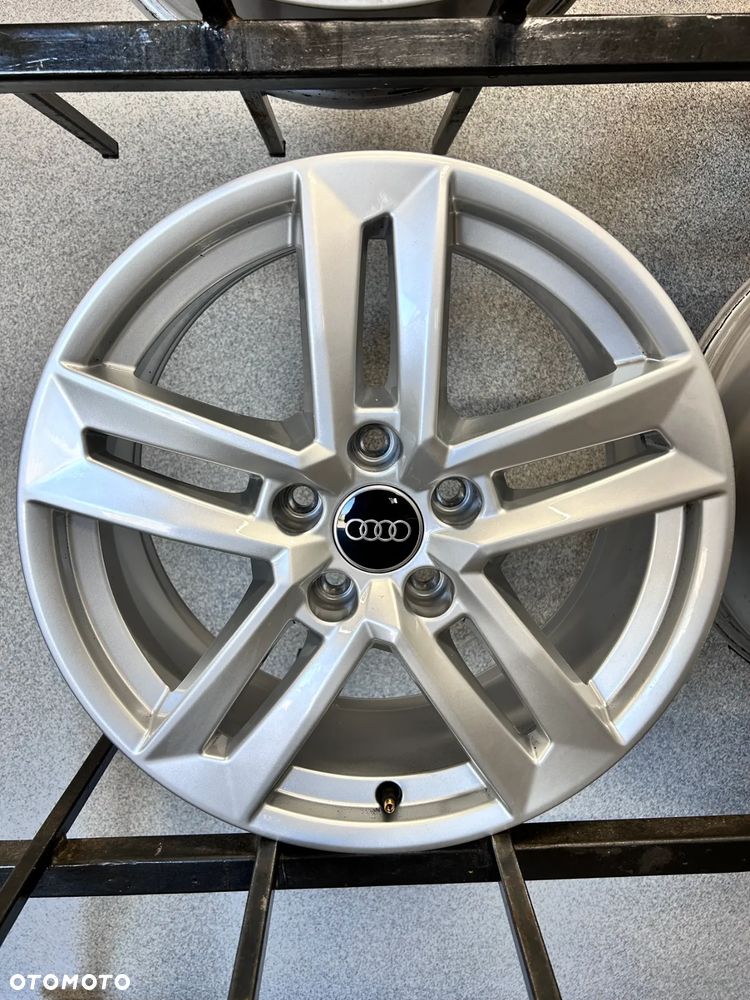 4 FELGI ALU. AUDI  B9 A4 8W0, VW PASSAT B7,B8, AUDI A6 C6,C7  17''  E7.0J  ET42 - 8