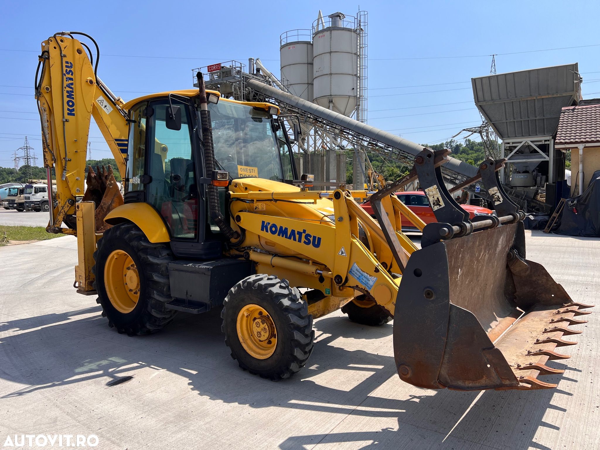 Komatsu Wb93r - 1