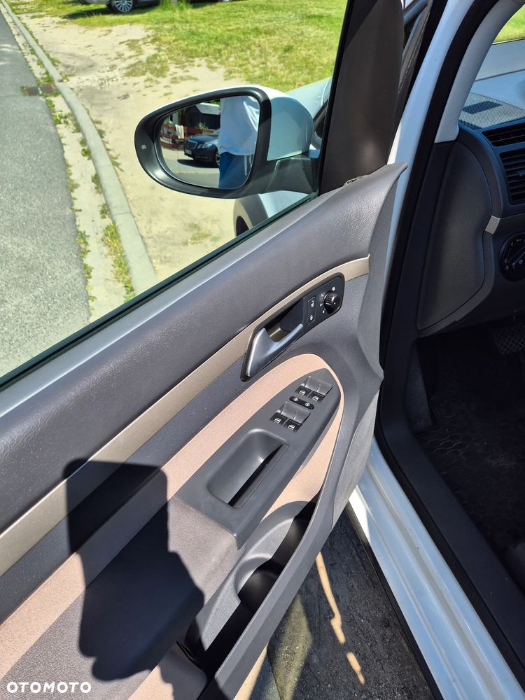 Volkswagen Touran 1.4 TSI Cross DSG - 16