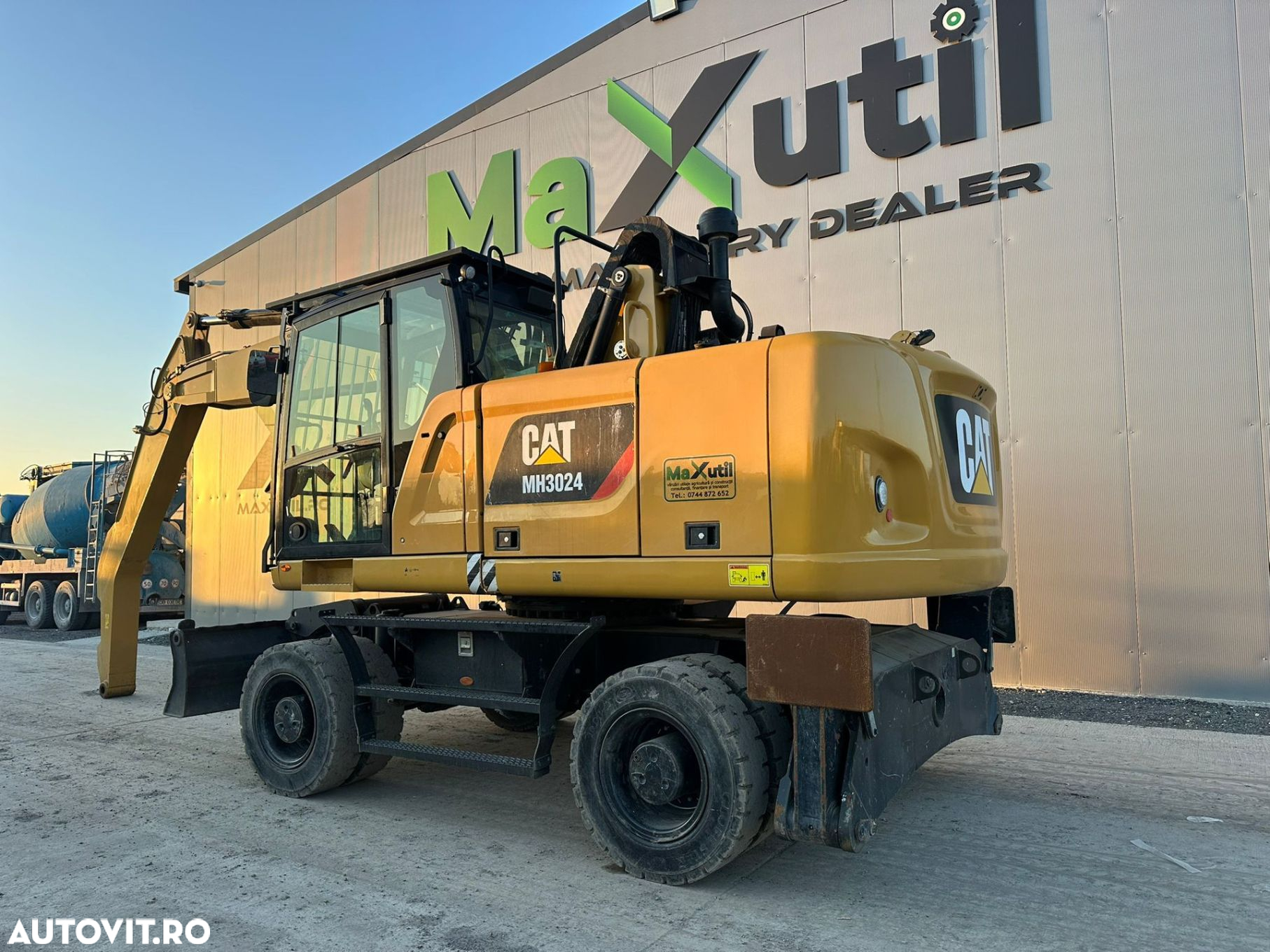 Cat M 3024 Excavator pe Roti - 11