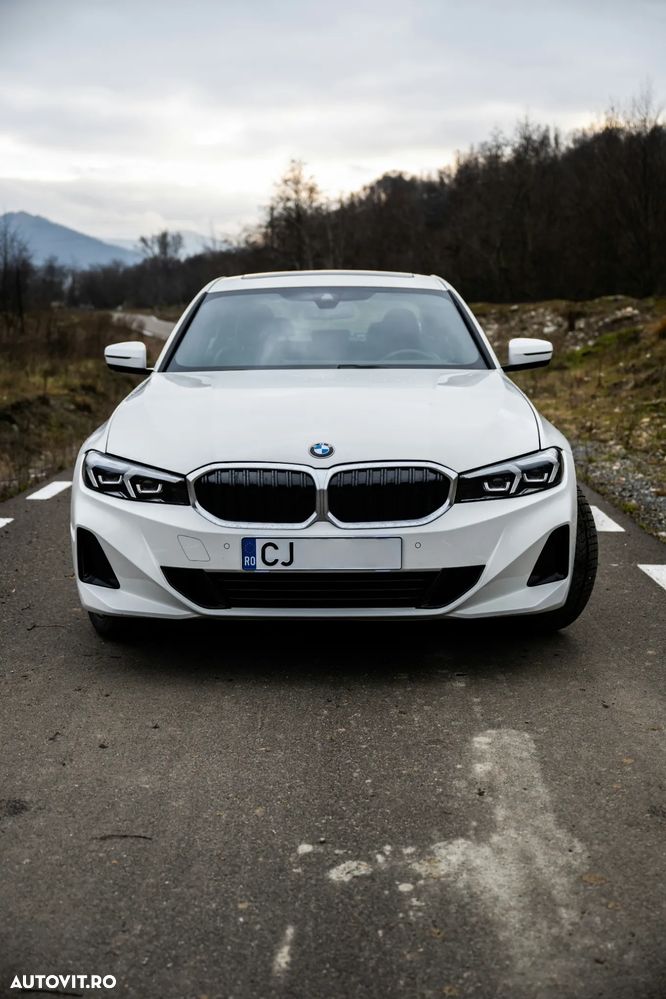 BMW Seria 3 330i xDrive Aut. Sport Line - 13