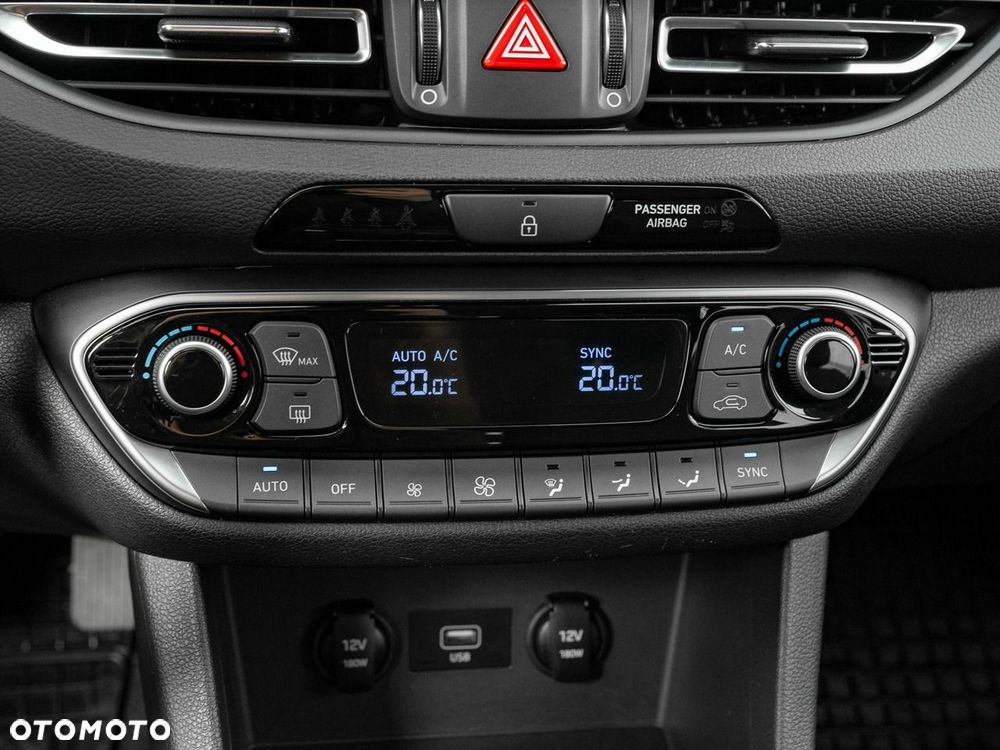 Hyundai i30 1.5 DPI Smart - 17