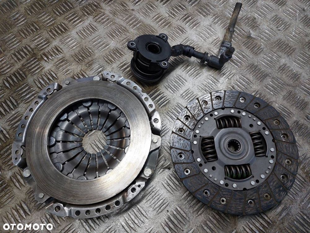 SPRZĘGŁO TARCZA + DOCISK + ŁOŻYSKO OPOROWE OPEL CORSA C 1.2 16V - 5