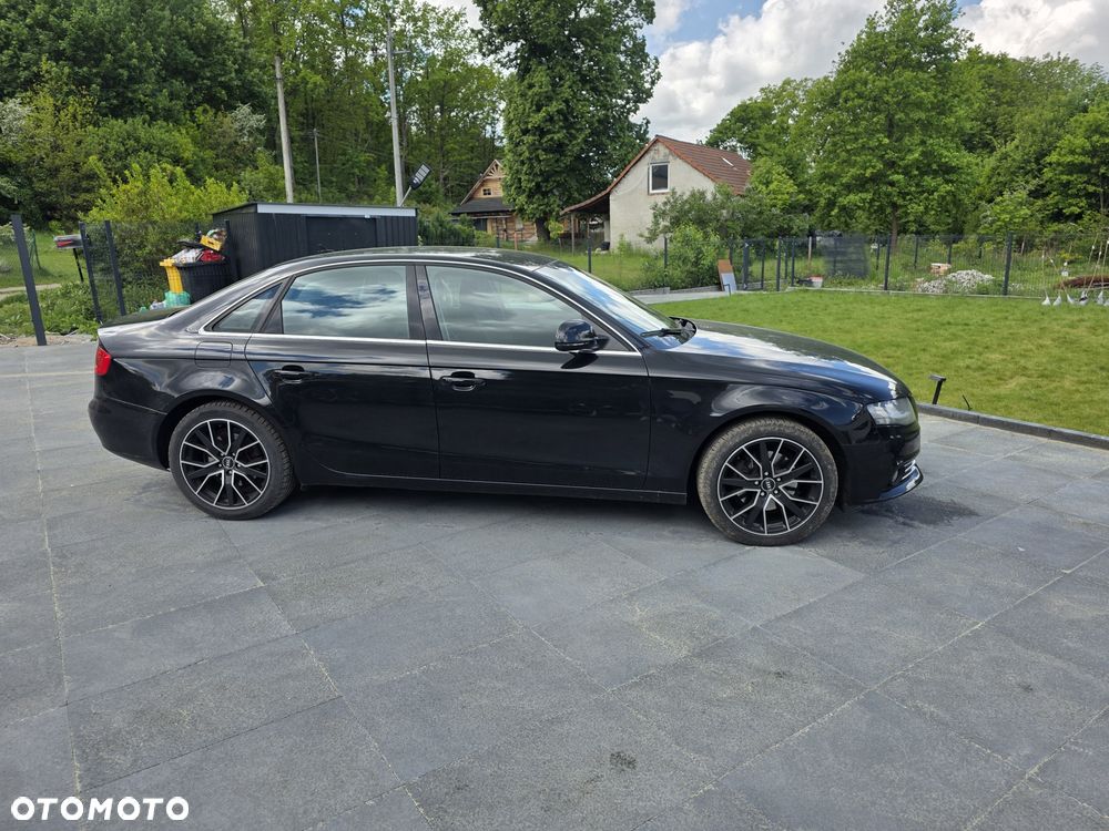 Audi A4 Limousine - 5
