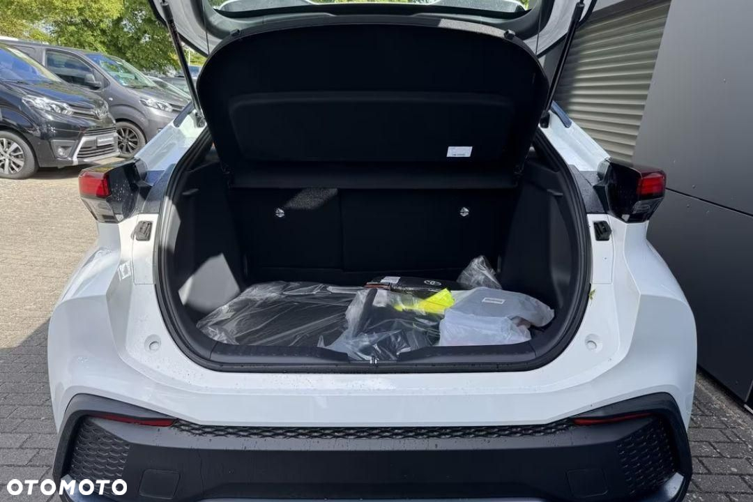 Toyota C-HR - 11