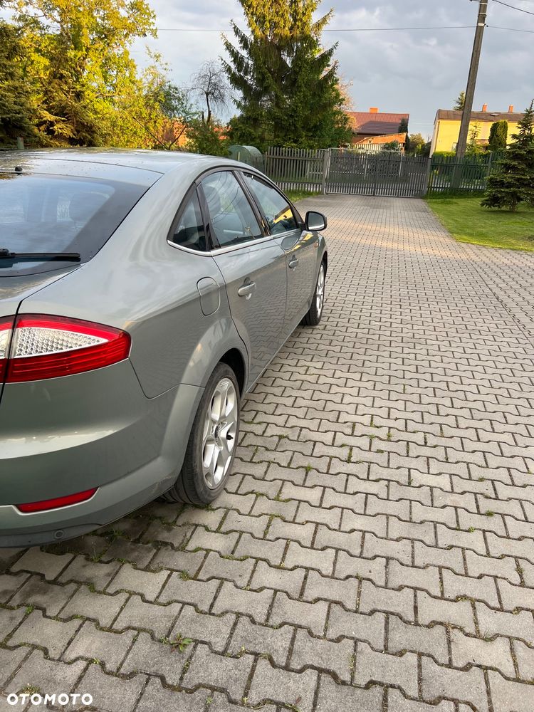 Ford Mondeo 2.0 TDCi Titanium - 11