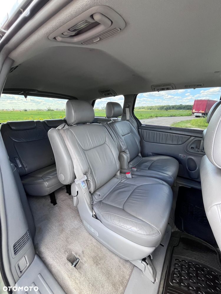 Toyota Sienna - 11