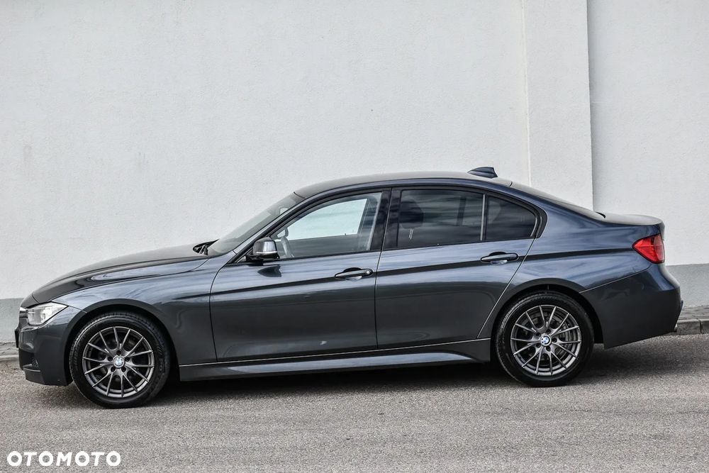 BMW Seria 3 320d DPF Edition Sport - 16