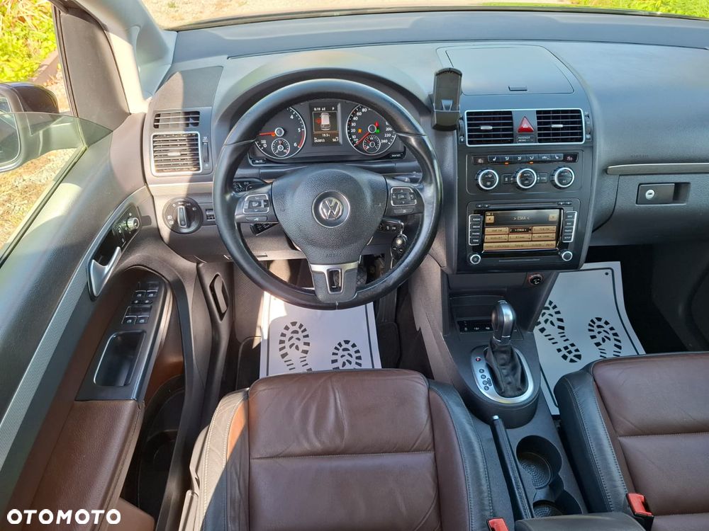 Volkswagen Touran 2.0 TDI DPF Highline DSG - 26
