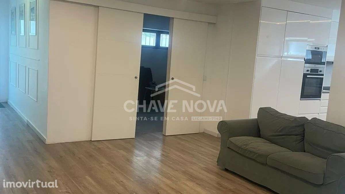 Moradia T4 Totalmente Remodelada em Águas Santas - Grande imagem: 5/32