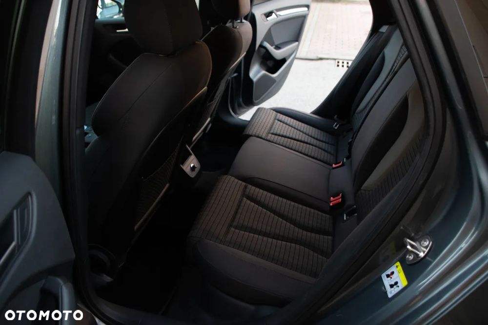 Audi A3 Sportback 1.6 TDI (clean diesel) S tronic S line Sportpaket - 9