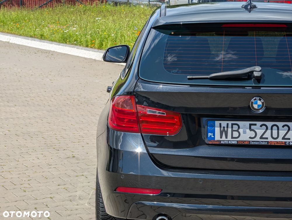 BMW Seria 3 318d Edition Luxury Line Purity - 12
