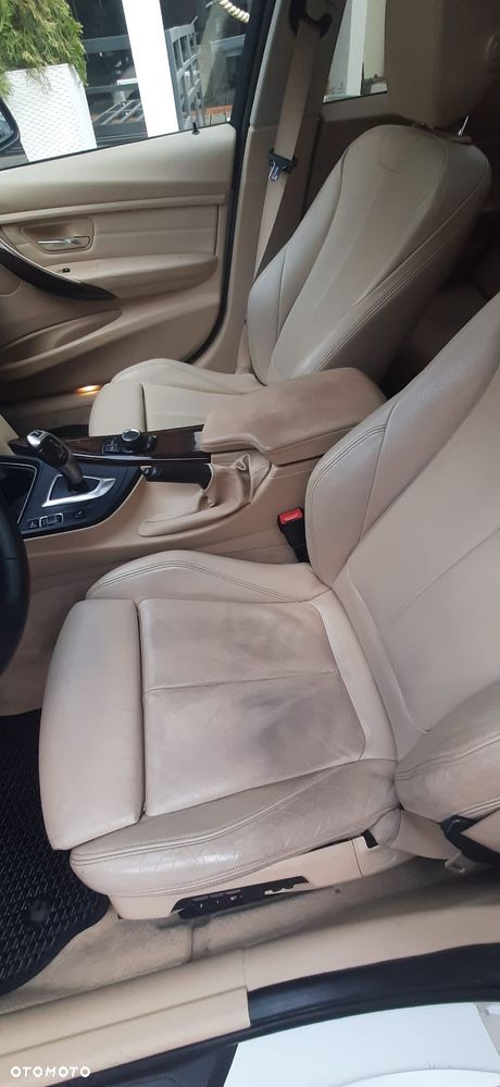 BMW Seria 3 328i xDrive - 16